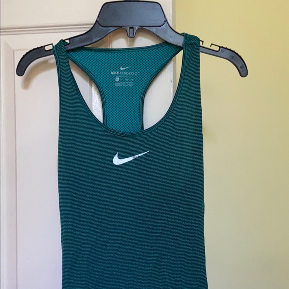 Nike Women’s Dri-Fit Athletic Shirt Size: XS